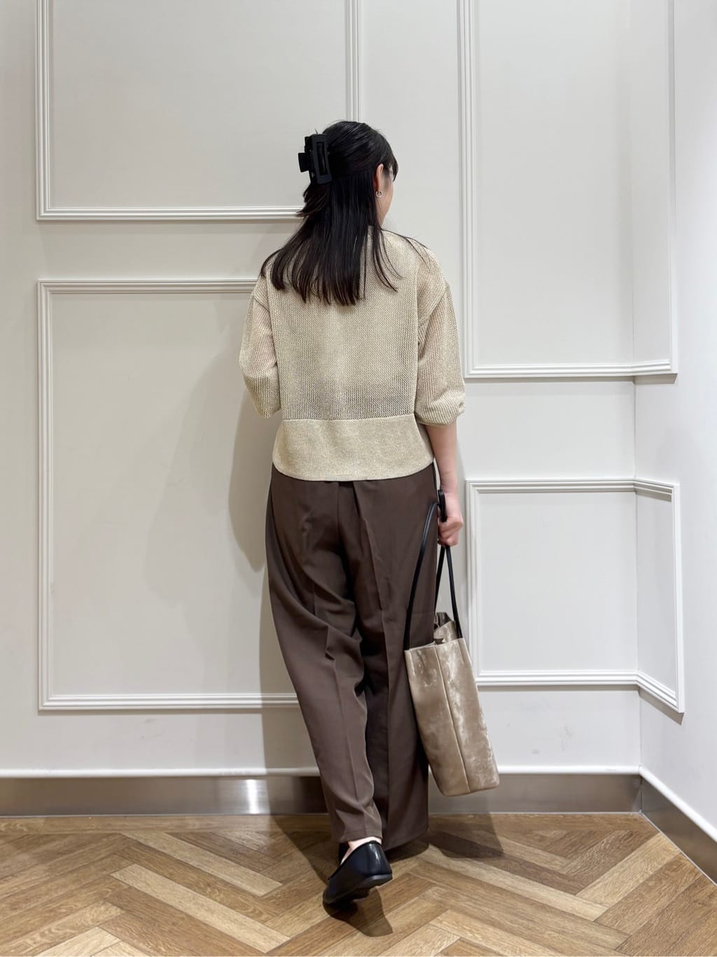 muuさんの「SHOO･LA･RUE｜キラッと光るラメとスパンコールが印象的 メッシュカーディガン」を使ったコーディネート