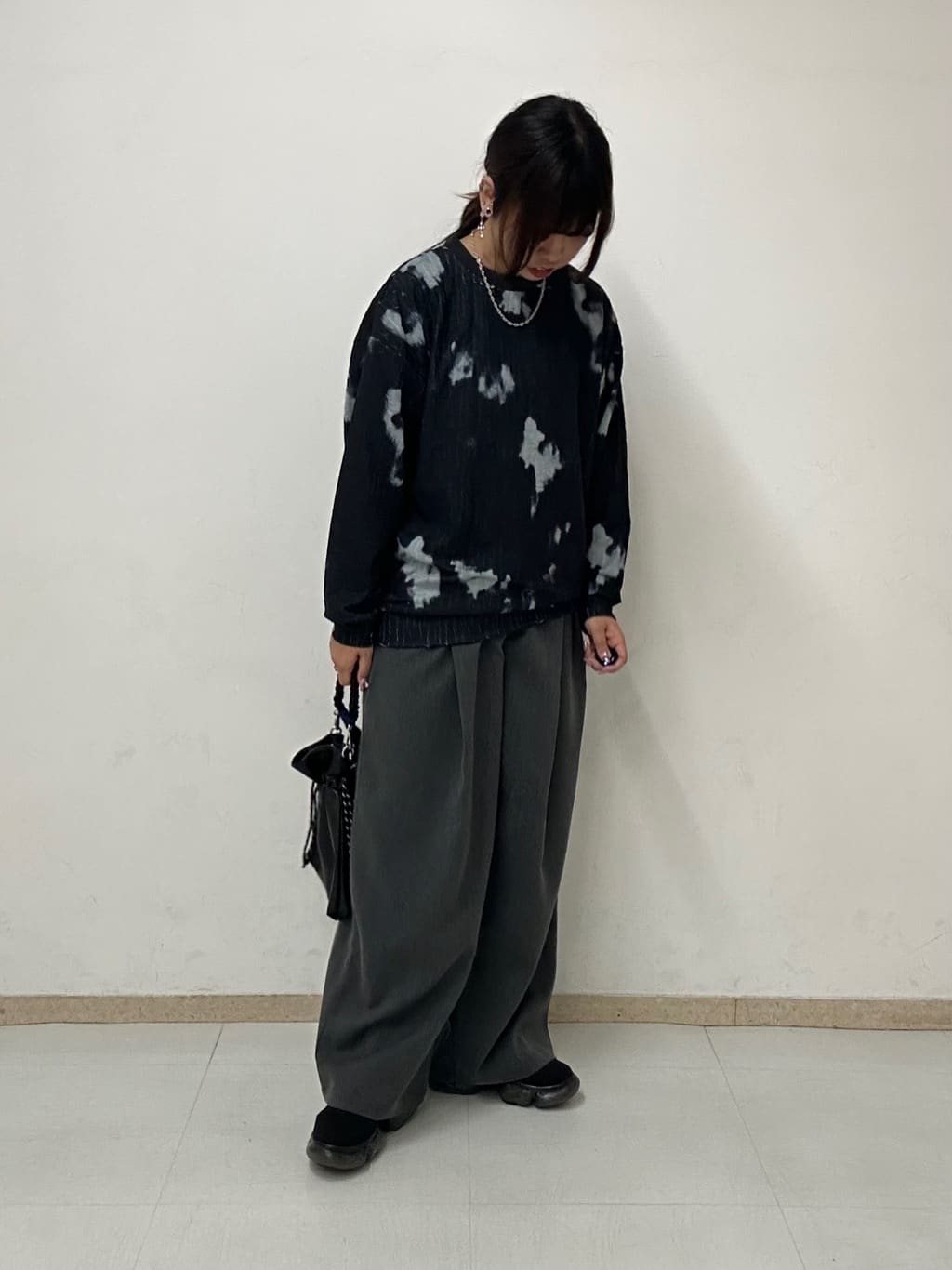 MANAさんの「tk.TAKEO KIKUCHI｜グランパバギースラックス」を使ったコーディネート