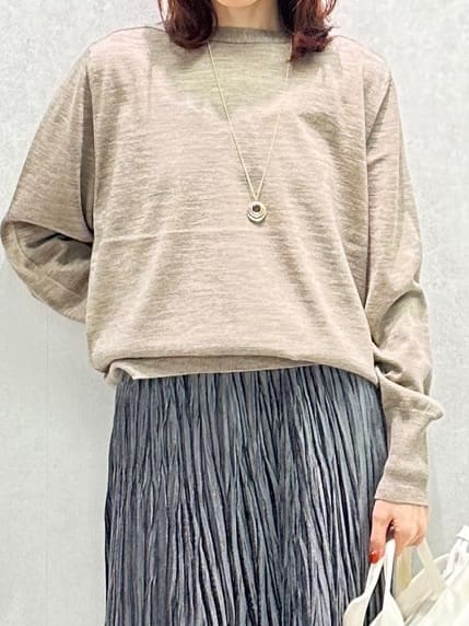 Miwaさんの「UNTITLED｜【アンサンブル可/洗える】シルクウールカシミヤ ドルマンスリーブニット」を使ったコーディネート
