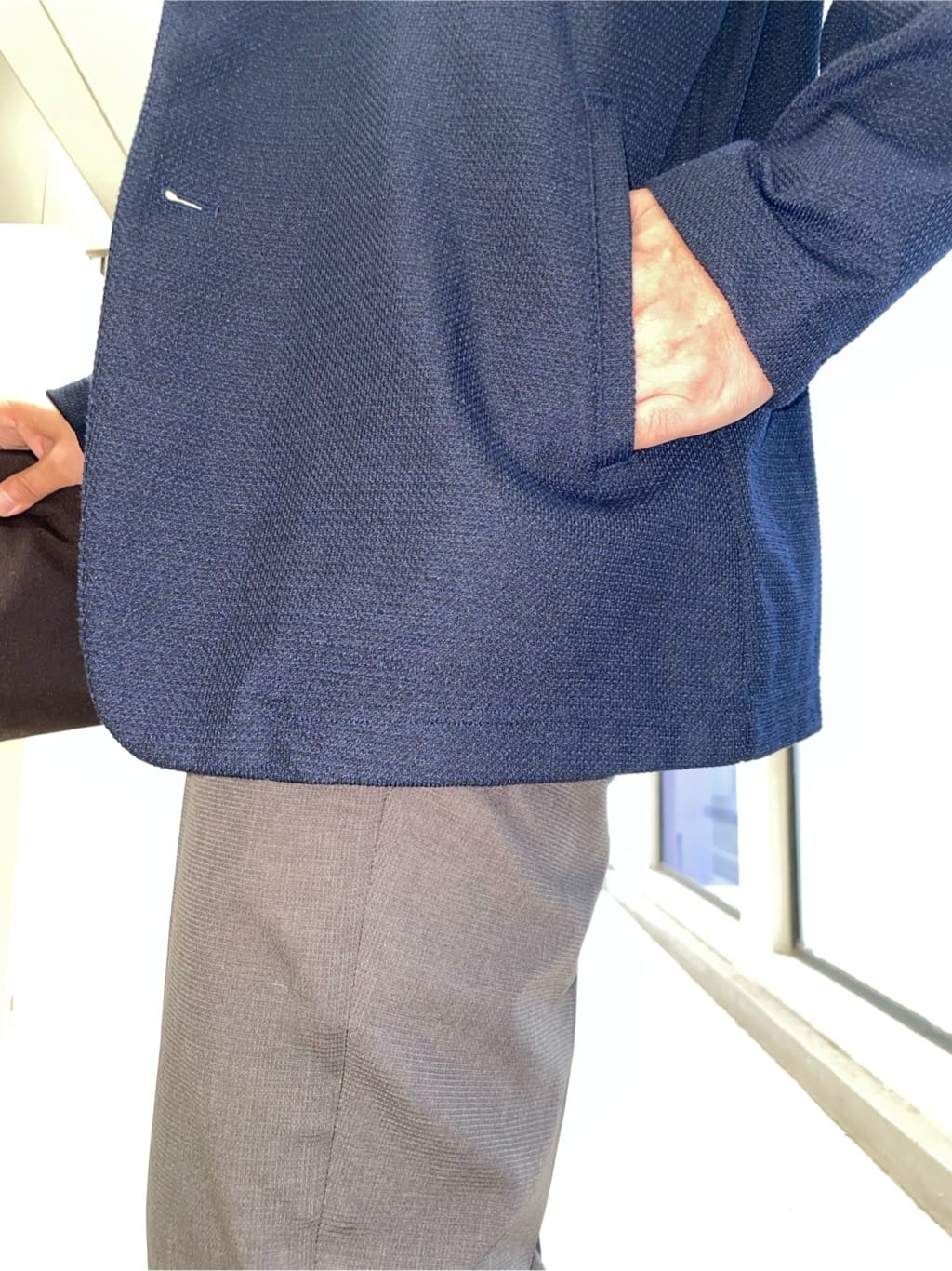 MAKOTO AIさんの「TAKEO KIKUCHI｜【尾州織】ショールカラー カーディガン」を使ったコーディネート