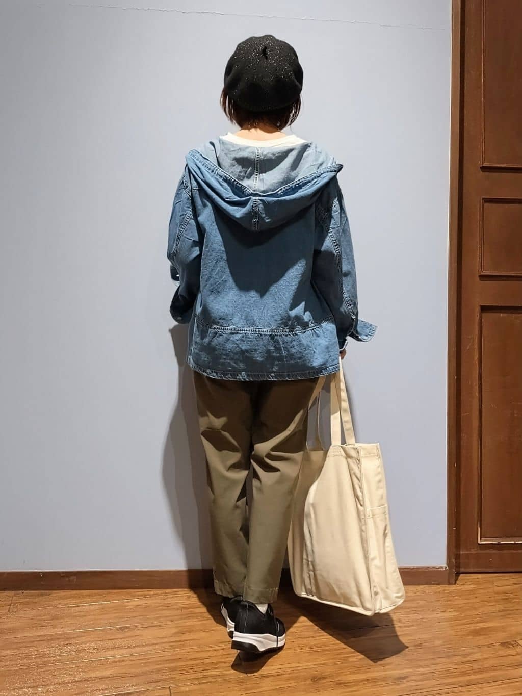 miomioさんの「SHOO･LA･RUE｜【S-LL】こなれ感ある着こなしに デニムフーディーブルゾン」を使ったコーディネート