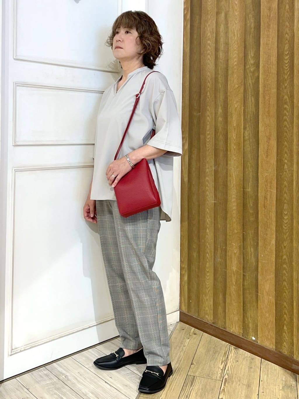 yuriyuriさんの「SHOO･LA･RUE｜【S-LL/洗濯後しわになりにくい】バックギャザーがアクセント スッキパーブラウス」を使ったコーディネート