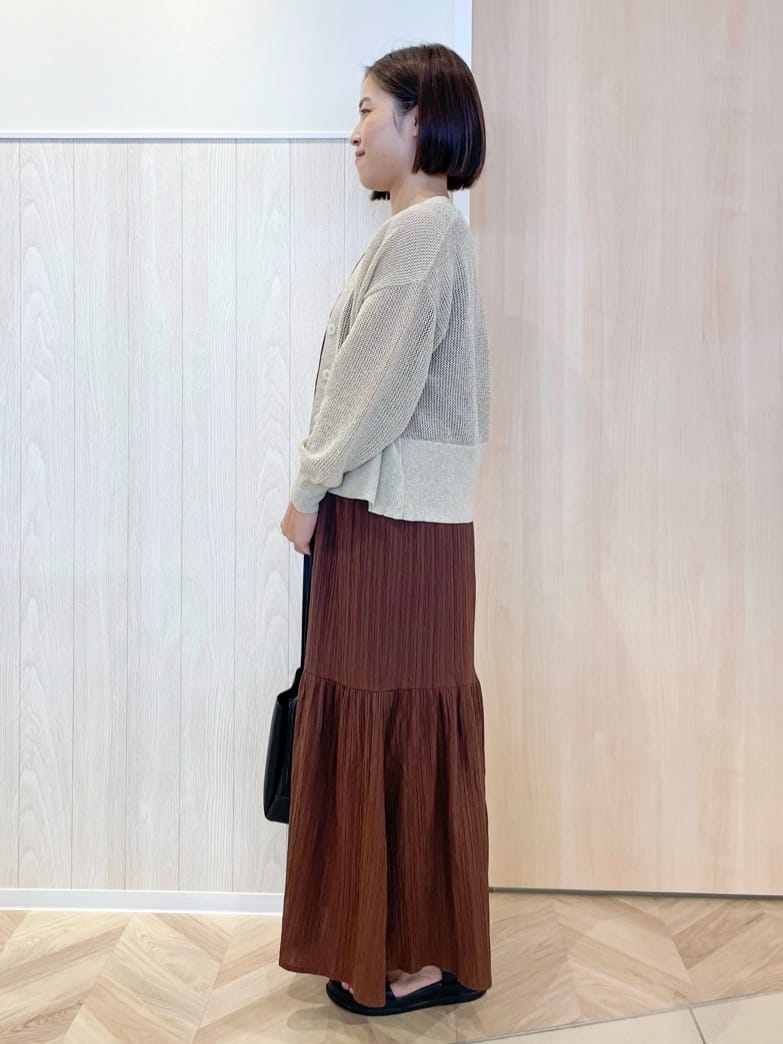 tomoさんの「SHOO･LA･RUE｜キラッと光るラメとスパンコールが印象的 メッシュカーディガン」を使ったコーディネート