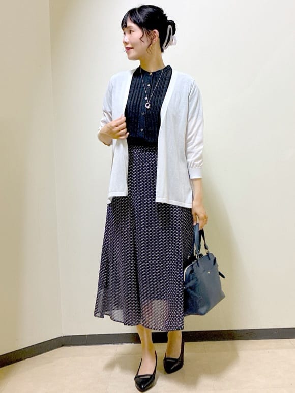  beni_gingerさんの「Reflect｜【WEB先行カラーあり／マシンウォッシュ可／ウエスト総ゴム】コツキ幾何柄ロングスカート」を使ったコーディネート