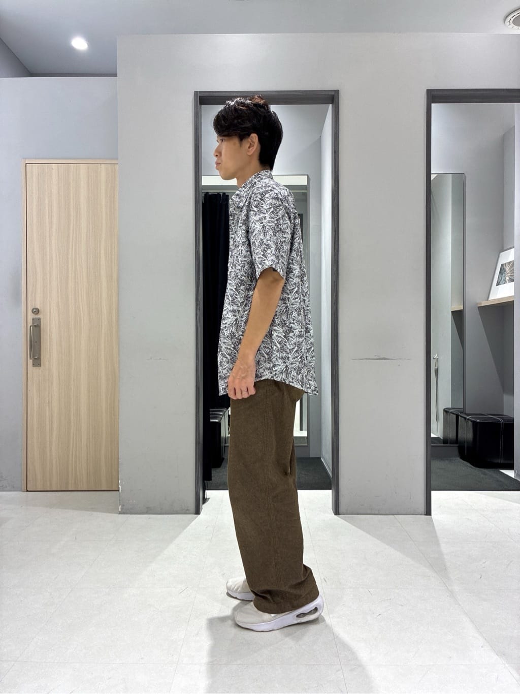 わいずみさんの「TAKEO KIKUCHI｜【COOL CITY WEAR】テーラードTシャツ /接触冷感」を使ったコーディネート