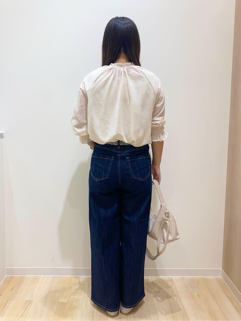 HANAさんの「grove｜【美シルエット/選べる着丈】大人のためのバギーデニム」を使ったコーディネート