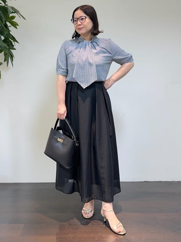 Asamiさんの「UNTITLED｜【通勤/オフィス】ジオメ柄ボウタイブラウス」を使ったコーディネート