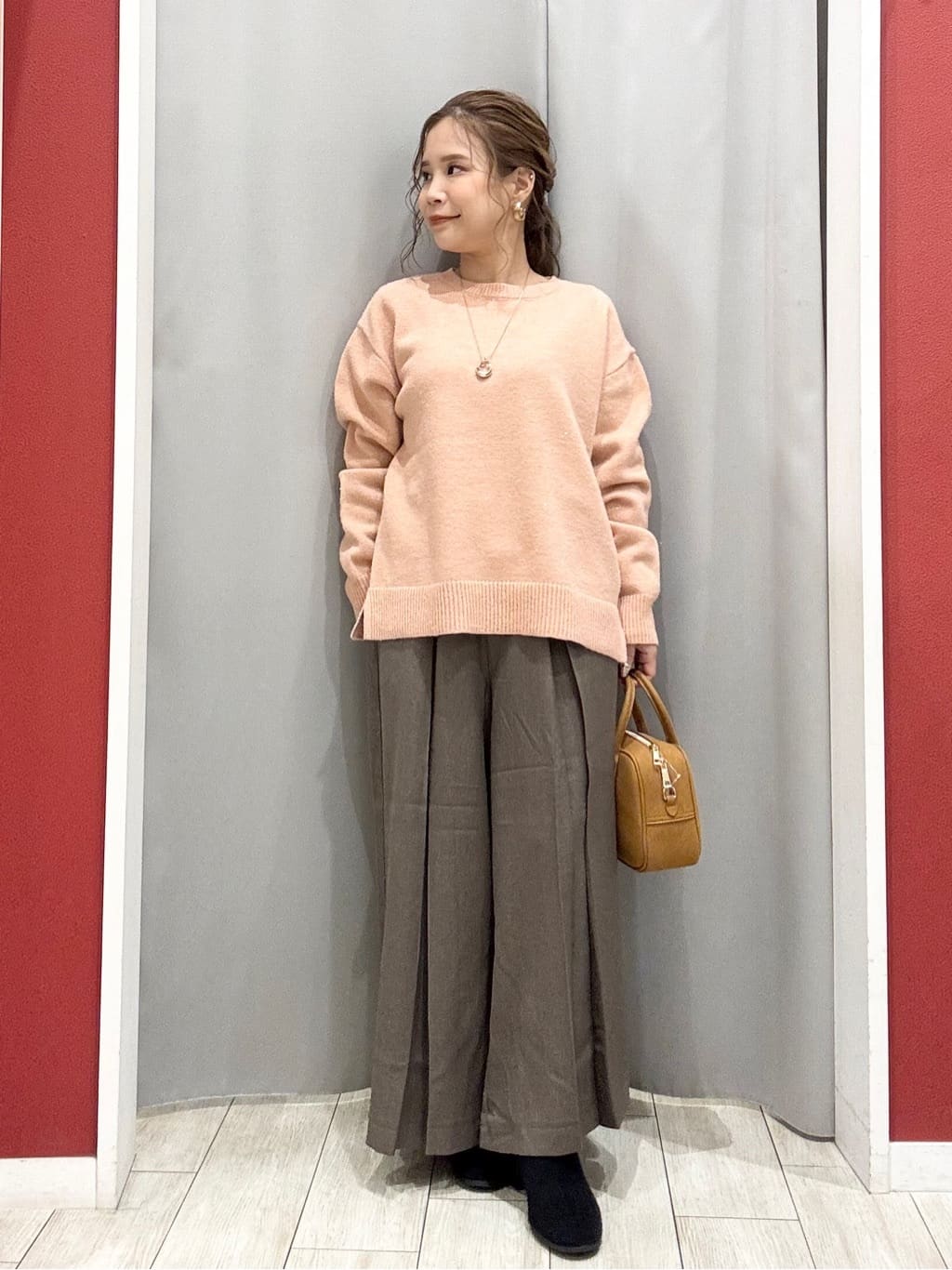 shioさんの「SHOO･LA･RUE｜【S-LL/洗濯機可】さりげないラメが上品　クルーネックニット」を使ったコーディネート