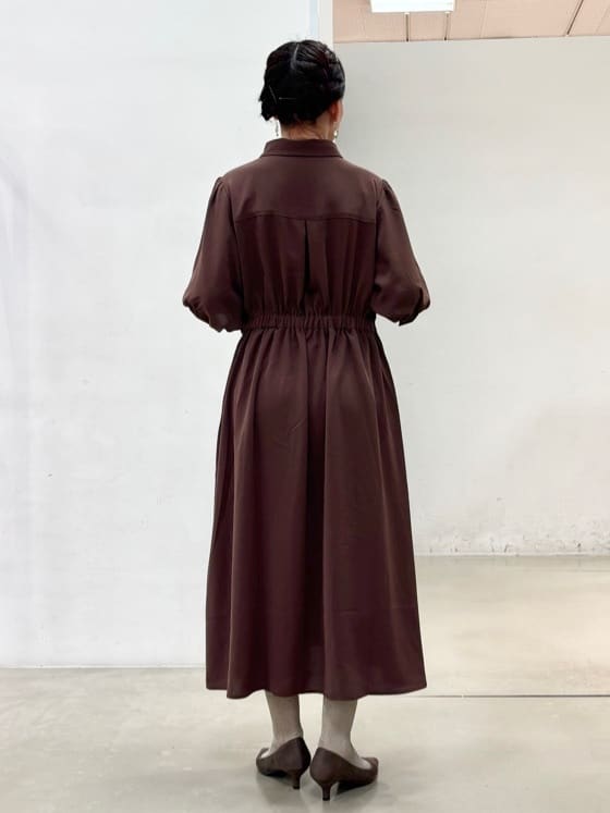 fujiさんの「THE SHOP TK｜5分袖シャツワンピース【防シワ/吸水速乾/UVケア/洗濯機OK】」を使ったコーディネート