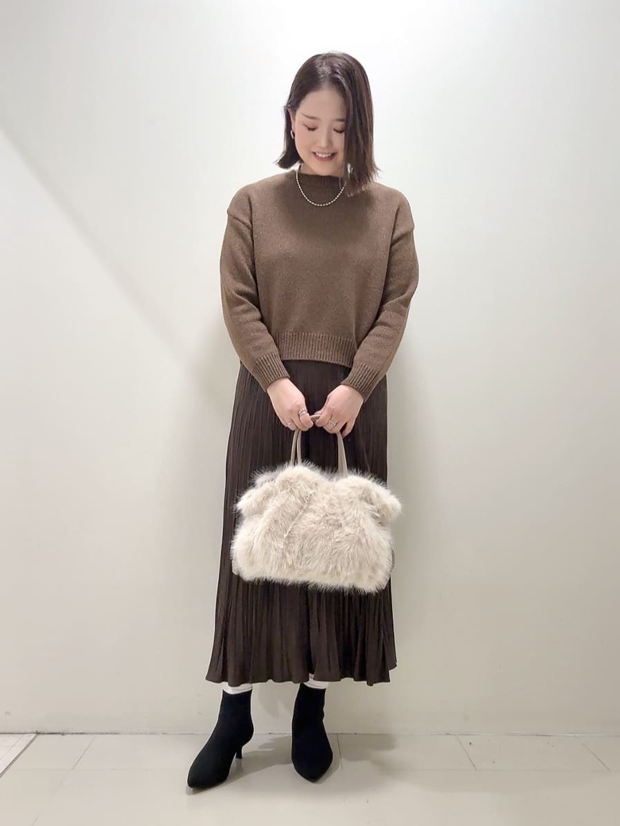 YUIさんの「UNTITLED｜【セットアップ可/ゆったり】ウール混ラメニット」を使ったコーディネート
