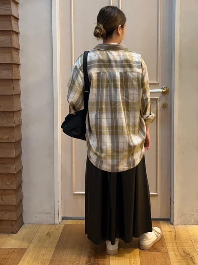 mさんの「SHOO･LA･RUE｜【洗濯機可/S-LL】程よい抜け感 大人のチェックシャツ」を使ったコーディネート