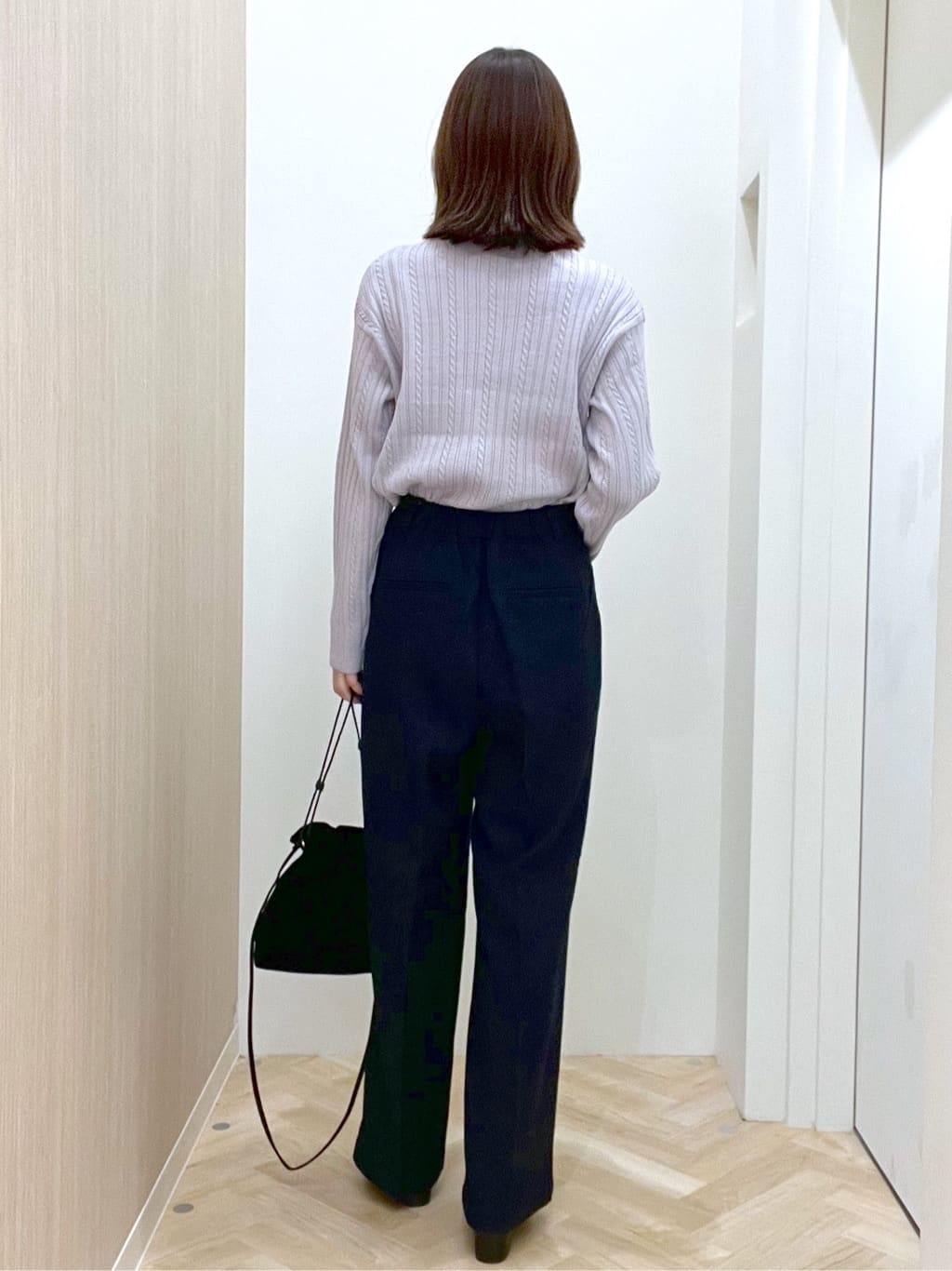  おまつさんの「grove｜【毛玉軽減／洗える】クロップドミニケーブルニット」を使ったコーディネート