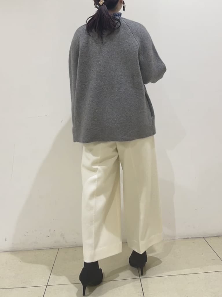 watanabeさんの「UNTITLED｜【エレガント/お仕事着にも】スタンドフリルネック ブラウス」を使ったコーディネート