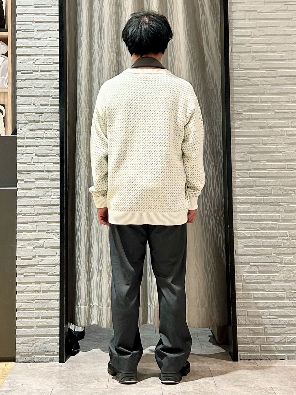 KENJI Iさんの「THE SHOP TK｜バーズアイグラデーションニット 洗濯機OK／ユニセックスでおすすめ！」を使ったコーディネート