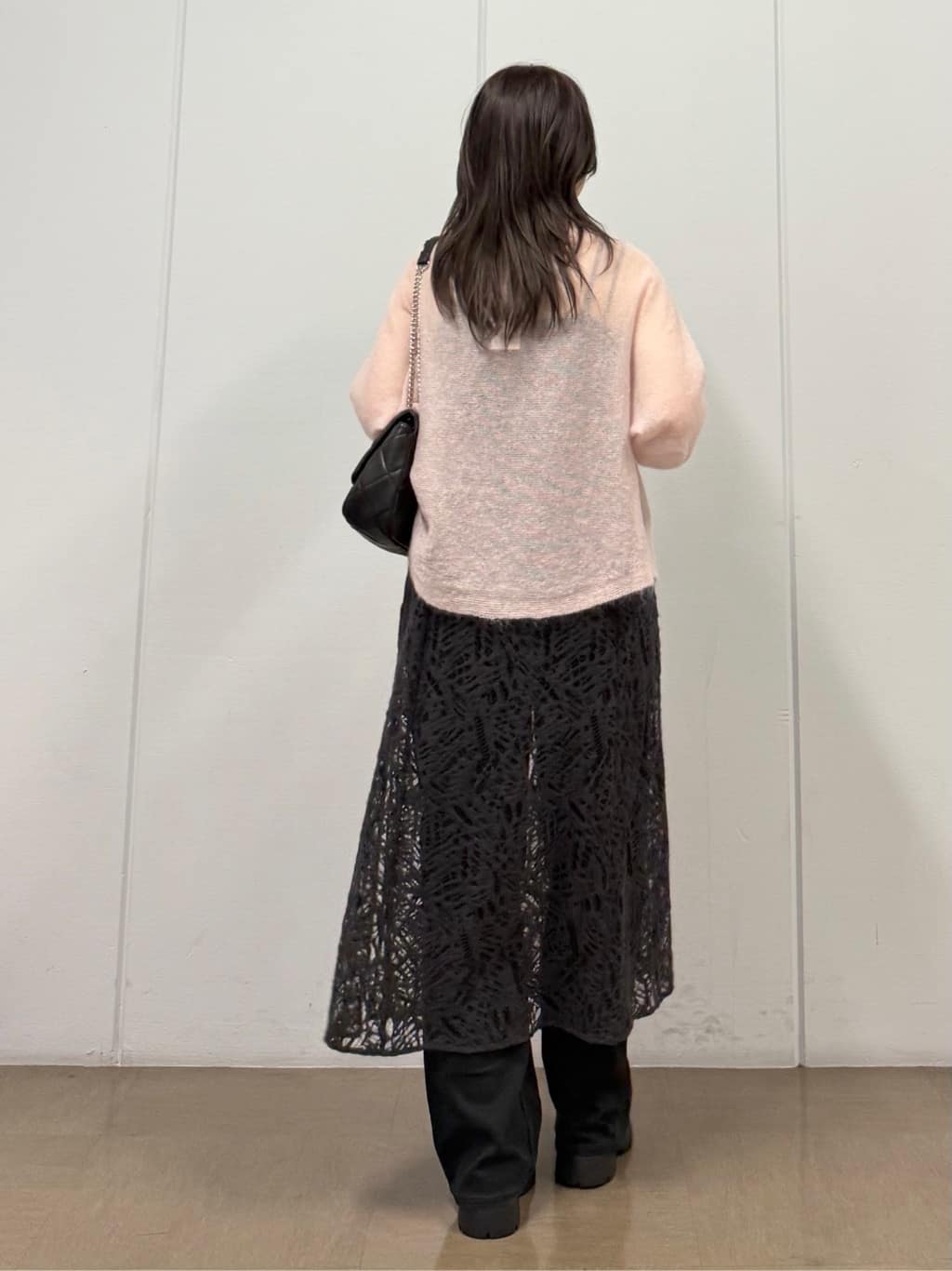 mizukiさんの「INDIVI｜【キッドモヘヤ素材】ラウンドヘムニット」を使ったコーディネート