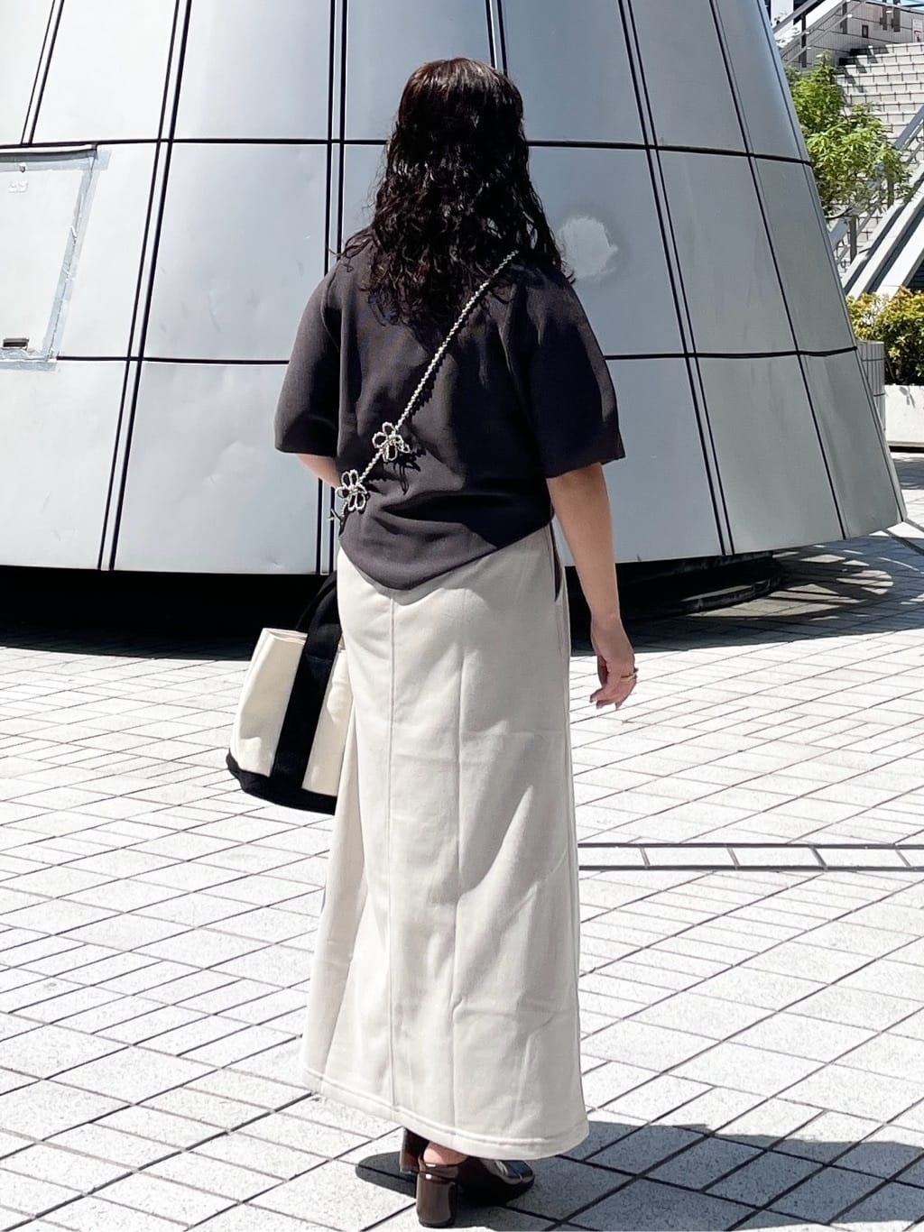 sumicaさんの「OPAQUE.CLIP｜ガーターボリュームスリーブニット【UVケア／洗濯機洗い可】」を使ったコーディネート