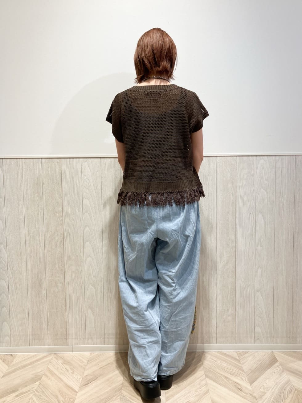 shokoさんの「SHOO･LA･RUE｜【S-LL】裾フリンジマクラメVネックニット」を使ったコーディネート