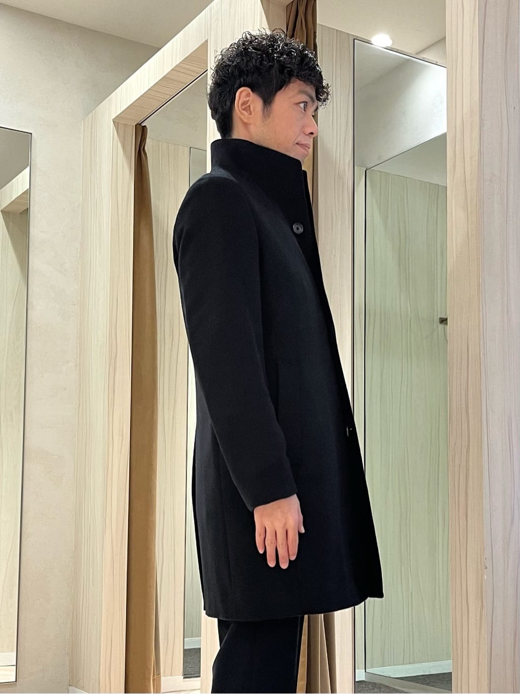 URAさんの「TAKEO KIKUCHI｜【ウールカシミヤブレンド】ビーバー調 スタンドカラー コート」を使ったコーディネート