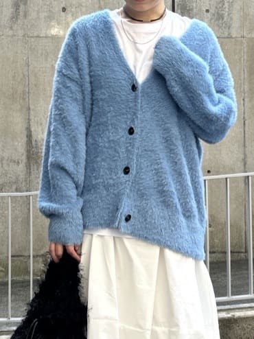 ga_riさんの「THE SHOP TK｜【ふわふわあったか】フェザーカーディガン」を使ったコーディネート