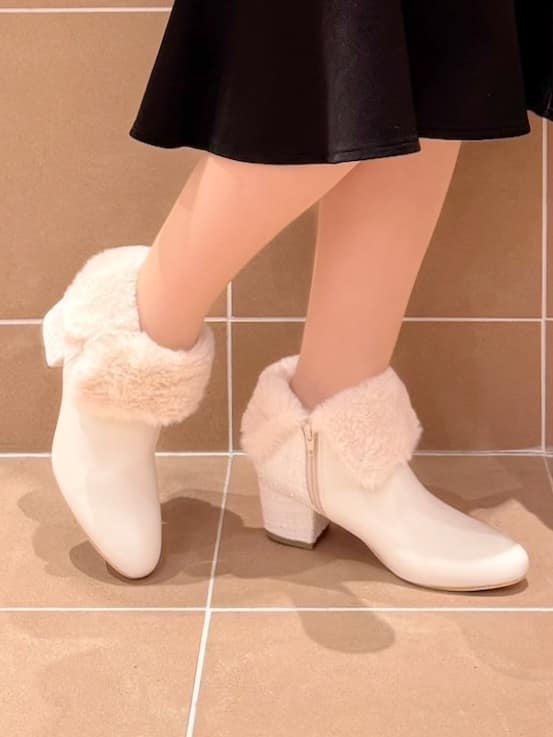 すみれさんの「ESPERANZA｜折り返しフェイクファー2WAYショートブーツ」を使ったコーディネート