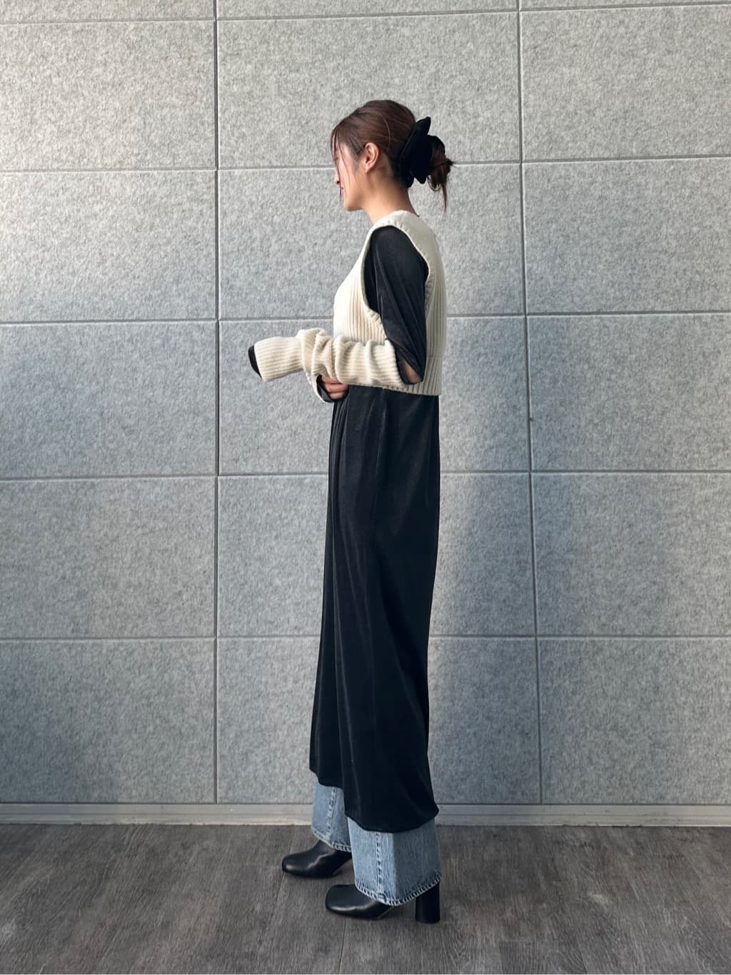 harunaさんの「CODE A｜dual form vest knit」を使ったコーディネート