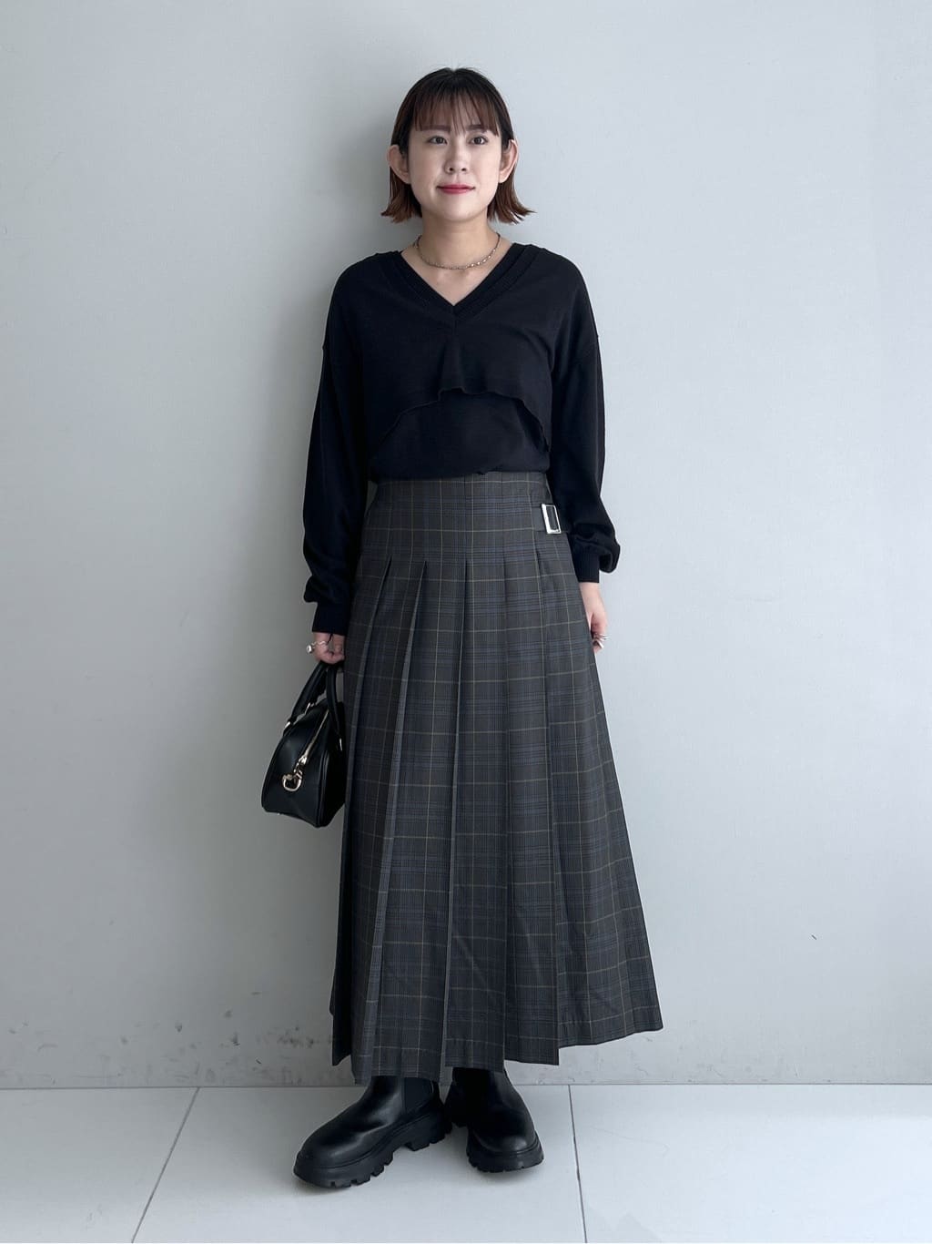 Hirokaさんの「Dessin｜【2点セット/3WAY/洗える】ノースリーブインナー付きVネックショート丈ニット」を使ったコーディネート
