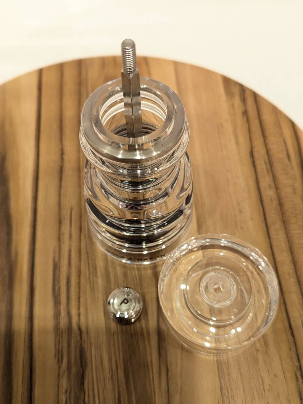 シモさんの「212 KITCHEN STORE｜ロンドン アクリル ペッパーミル 13cm ＜Cole&Mason コール＆メイソン＞」を使ったコーディネート
