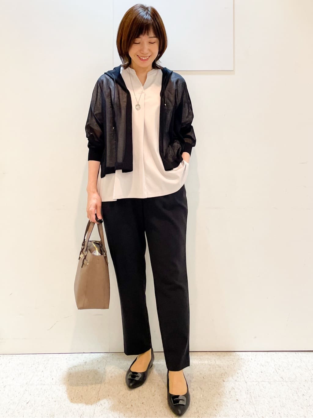 めいさんの「Reflect｜【すっきり見え！長め丈／マシンウォッシュ可】スキッパーネックジャージトップス」を使ったコーディネート
