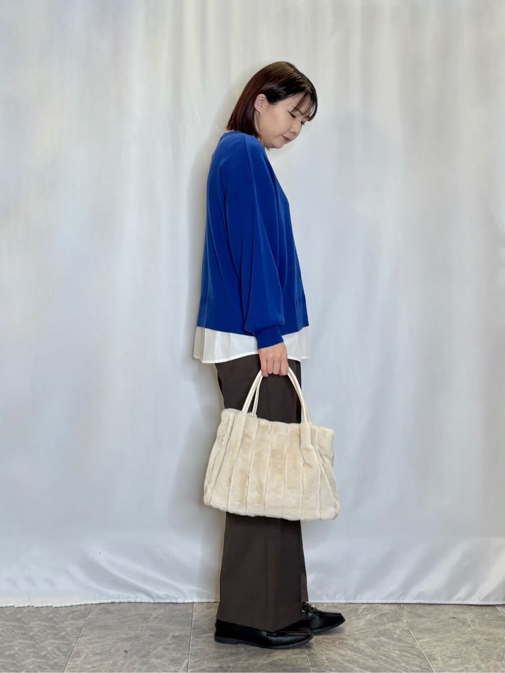 ネリさんの「SHOO･LA･RUE｜【洗濯機可/S-LL/高レビュー】上品シルエットで美しい イージーワイドパンツ」を使ったコーディネート
