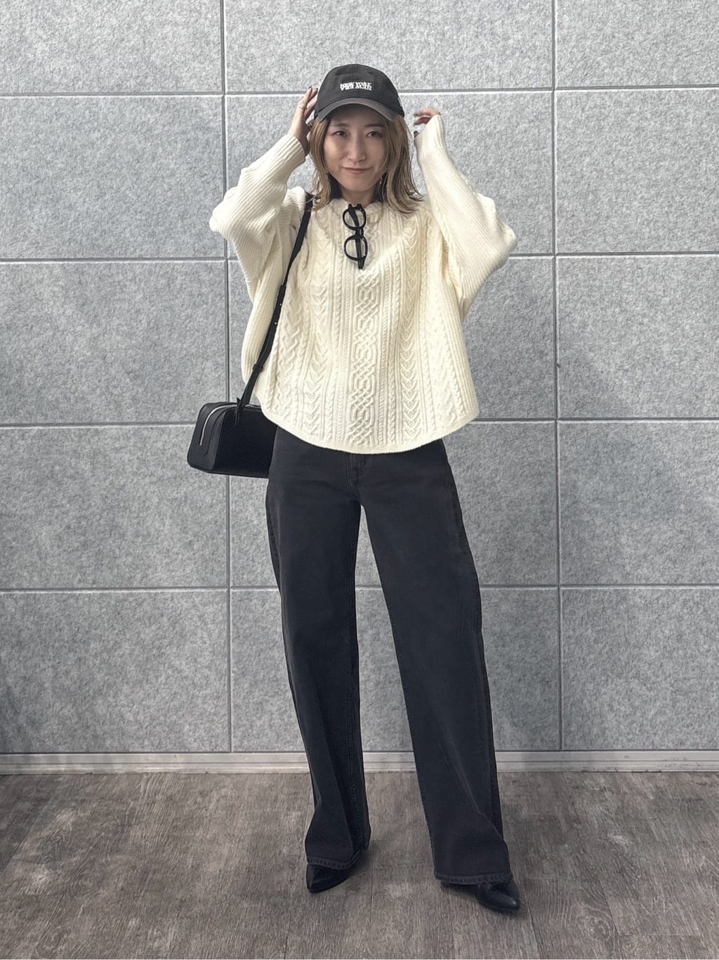 kotakiさんの「INDIVI｜【洗える】ケーブルデザイン ラウンドヘムニット」を使ったコーディネート