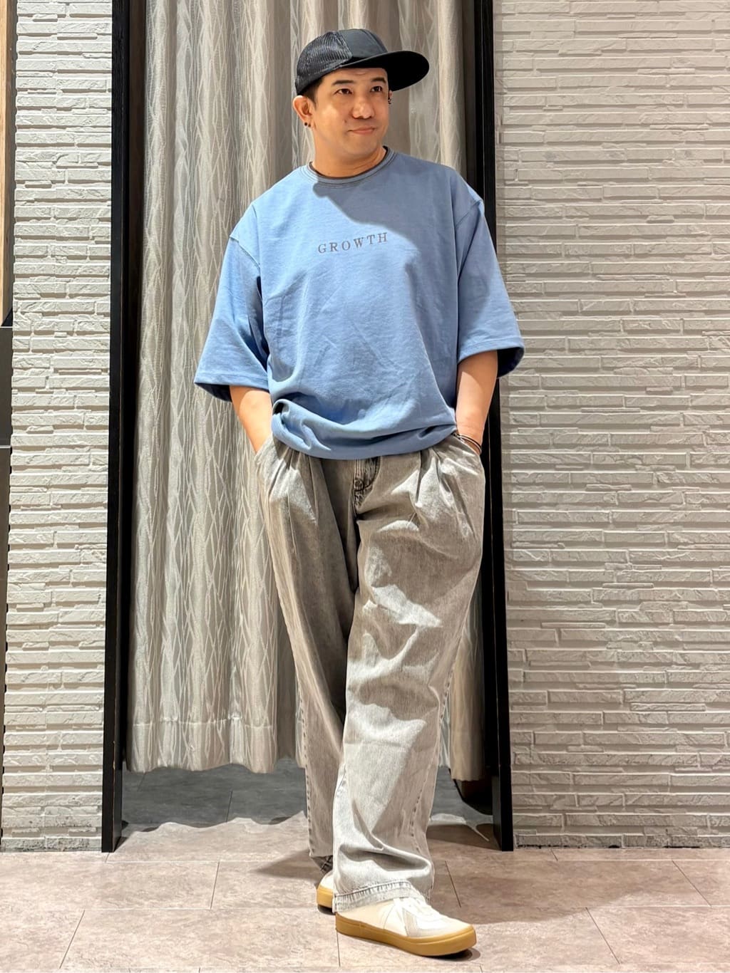 Pーyamaさんの「THE SHOP TK｜配色刺繍6分袖Tシャツ 【ビッグシルエット／洗濯機OK】」を使ったコーディネート