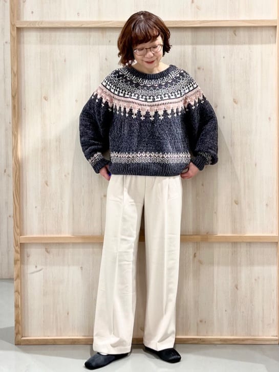 nakoさんの「THE SHOP TK｜上品さと少しの遊び心を モール求心柄ニット」を使ったコーディネート