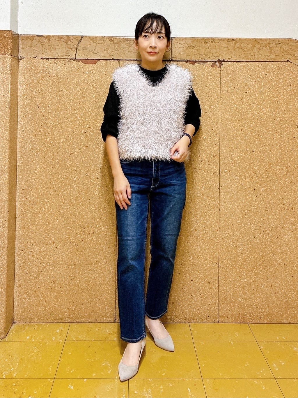 hattoriさんの「INDIVI｜【褒められデニム】スリムストレート デニムパンツ」を使ったコーディネート