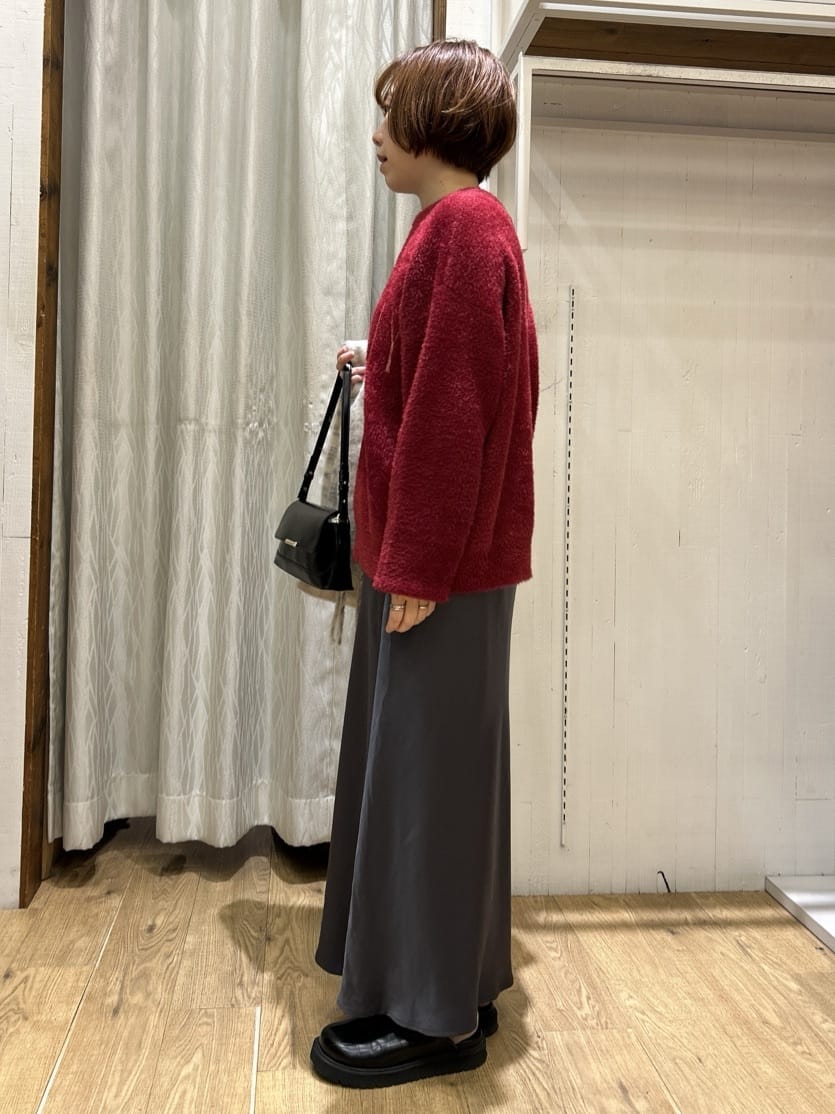 ga_riさんの「THE SHOP TK｜ベルベットフェザー ロゴニットプルオーバー」を使ったコーディネート
