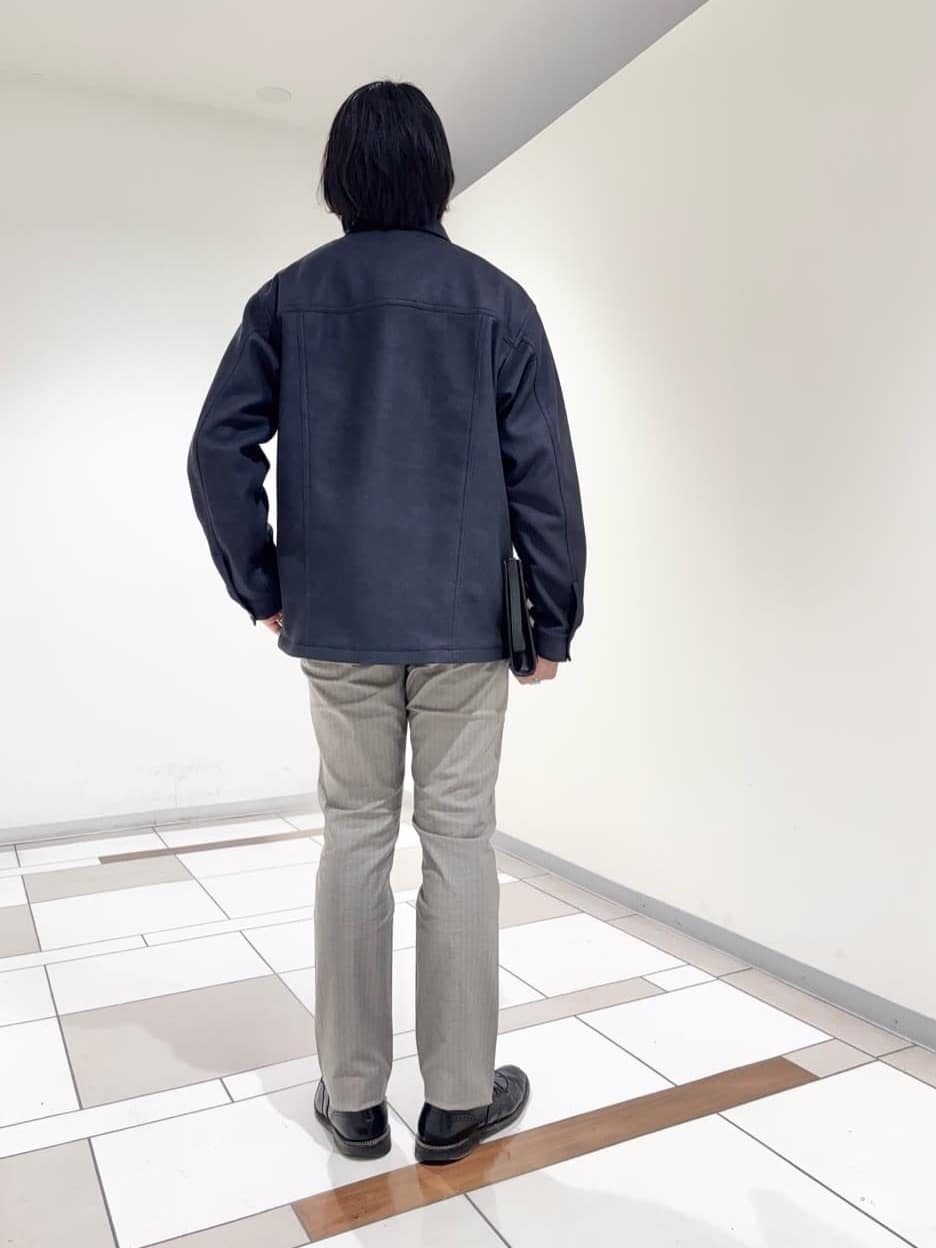 及川さんの「TAKEO KIKUCHI｜【Air Palette Knit】ワンポイント カラーニット プルオーバー」を使ったコーディネート