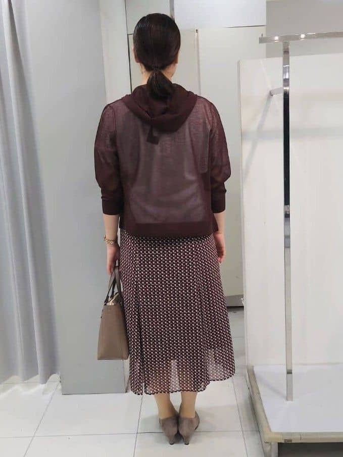 AZUSAさんの「Reflect｜【寒暖差対策に◎／手洗い可／旅行や通勤に】フード付きシアーカーディガン」を使ったコーディネート