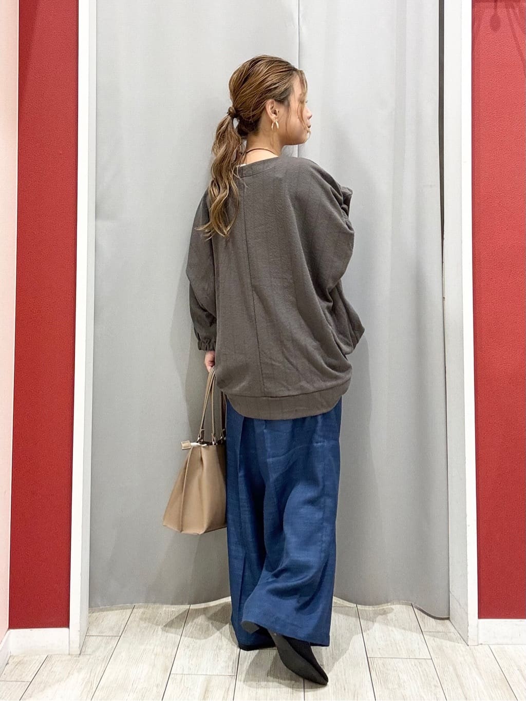 shioさんの「SHOO･LA･RUE｜【S-LL/7分袖】ゆるシルエットが心地よい ドルマントップス」を使ったコーディネート