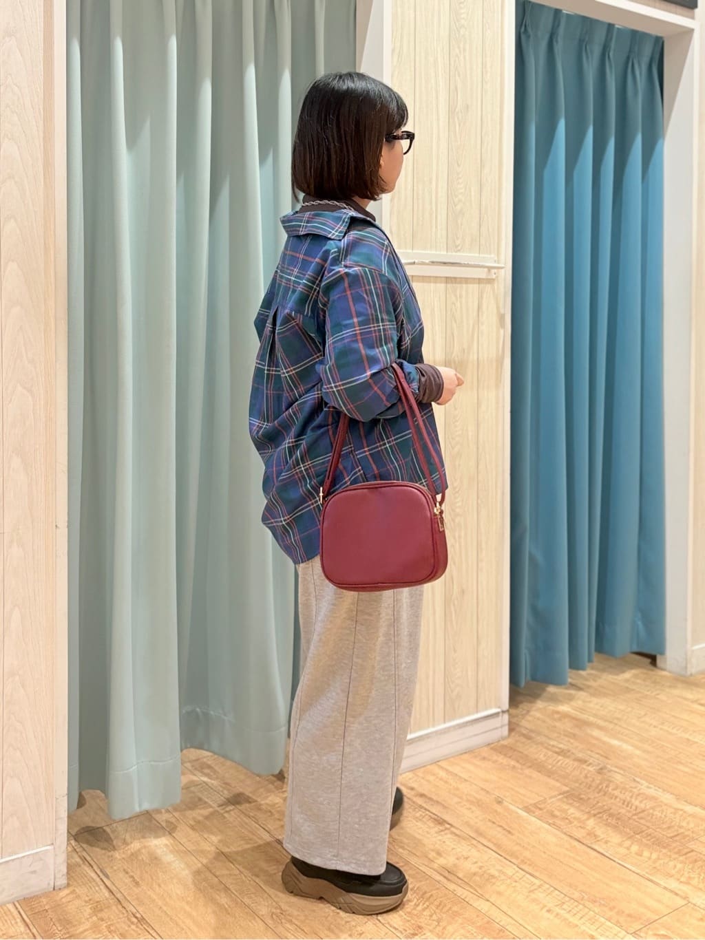 砂糖さんの「SHOO･LA･RUE｜【洗濯機可/S-LL】程よい抜け感 大人のチェックシャツ」を使ったコーディネート