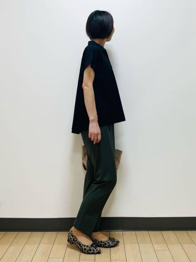 Riiさんの「Reflect｜【二の腕さりげなくカバー】シャツ衿オフボディブラウス」を使ったコーディネート