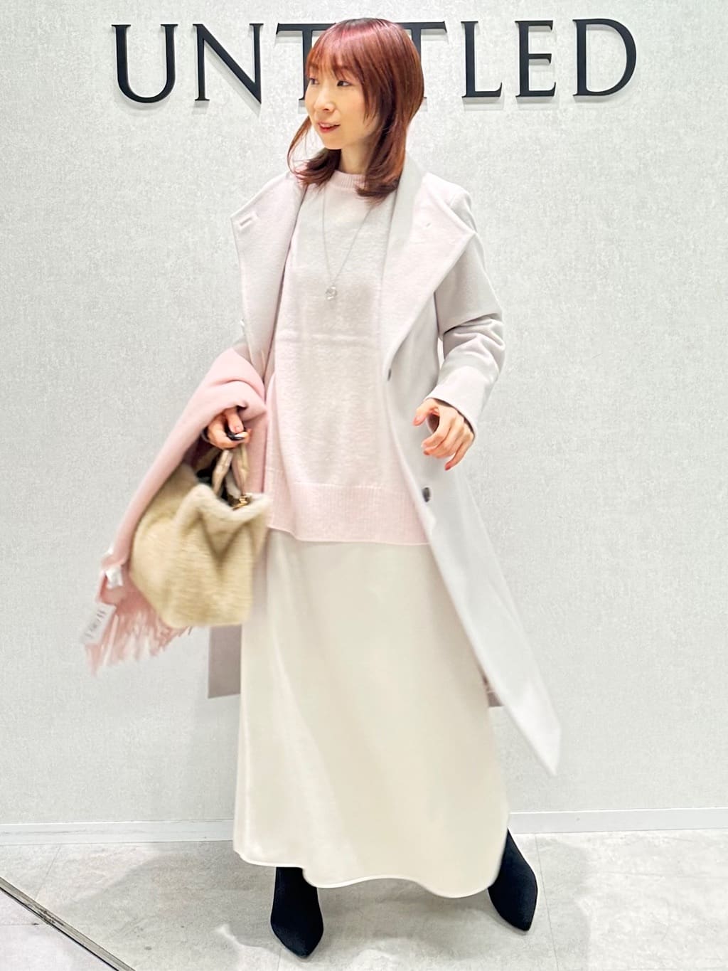Miwaさんの「UNTITLED｜【重ね着もおすすめ/洗える】ウールカシミヤ クルーネックニット」を使ったコーディネート