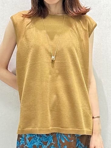 Miwaさんの「UNTITLED｜【アンサンブル可/洗える】シアーノースリーブ プルオーバー」を使ったコーディネート