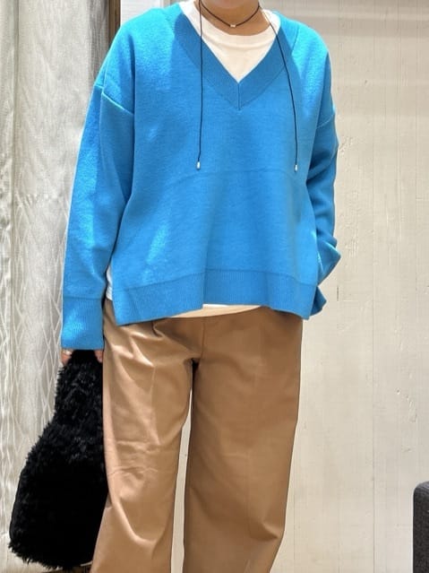 ga_riさんの「THE SHOP TK｜【体型カバー】ゆったり サイドスリットニット」を使ったコーディネート
