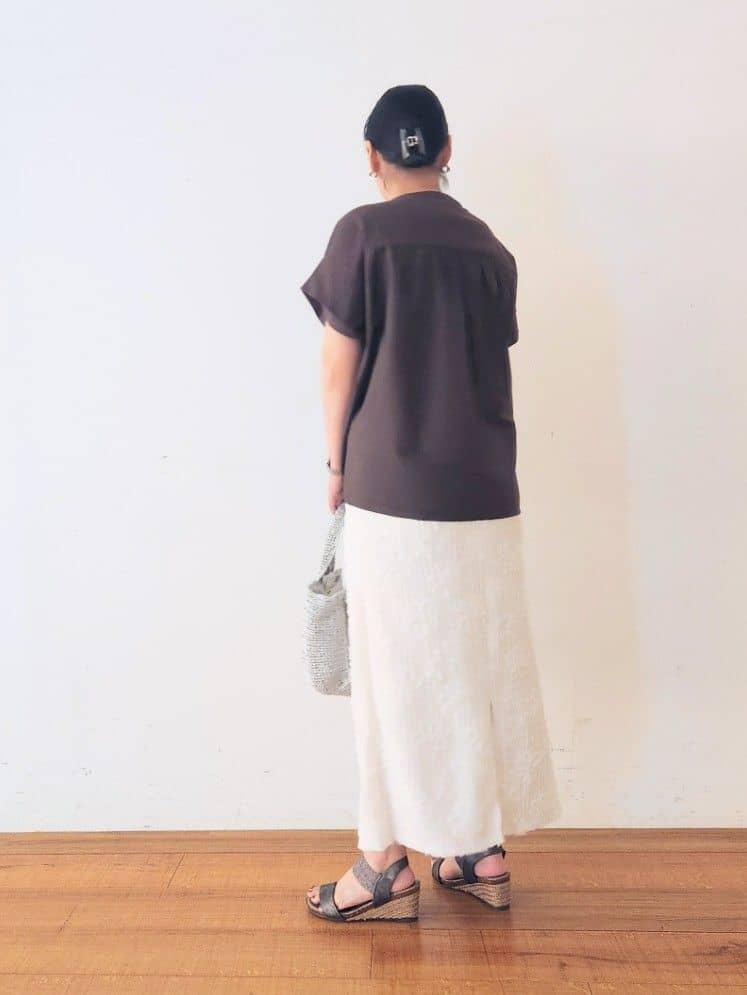 くまさんの「SHOO･LA･RUE｜【S-LL】インせず着られる 異素材使い デザイントップス」を使ったコーディネート