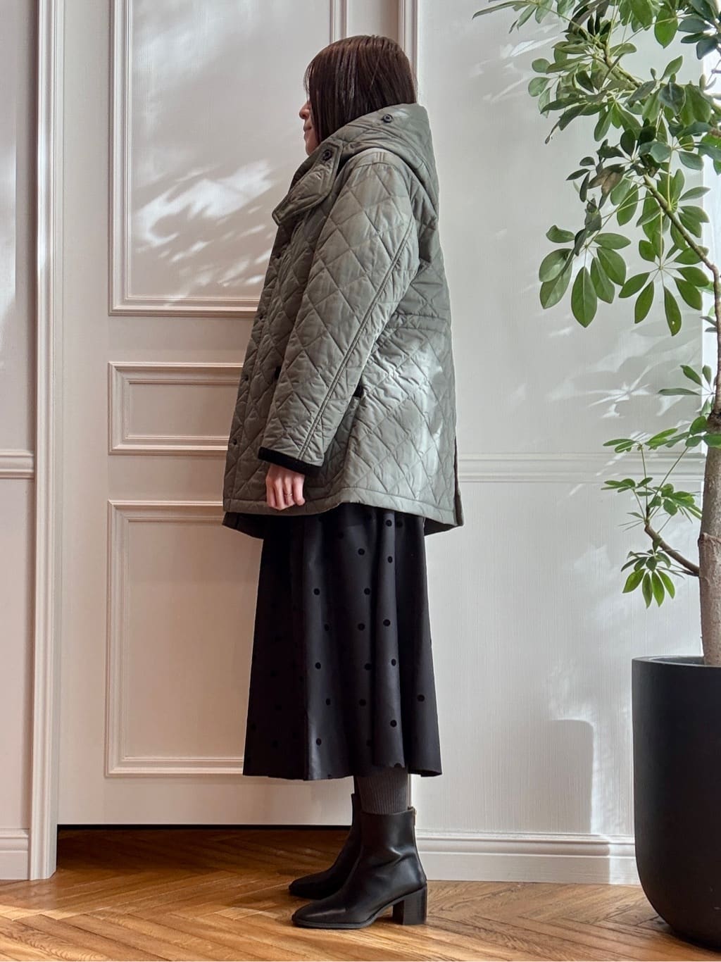 nakaoさんの「DRESSTERIOR｜アルパカブレンドVネックニット」を使ったコーディネート