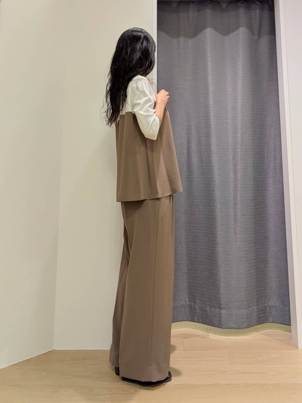 miiさんの「INDIVI｜【着心地◎！】タックワイドパンツ」を使ったコーディネート