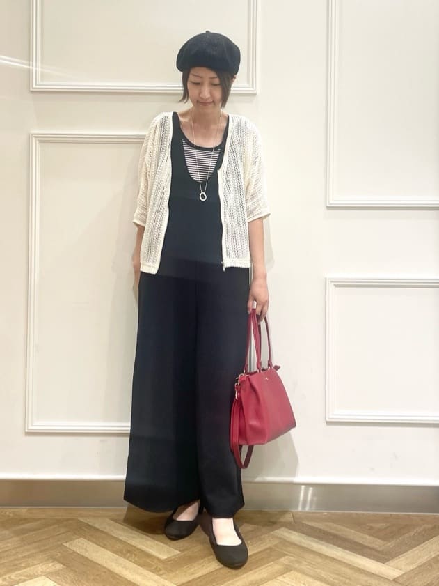 SOさんの「SHOO･LA･RUE｜【洗える/S-LL】季節の変わり目に 透かし柄が涼やか ジップブルゾン」を使ったコーディネート