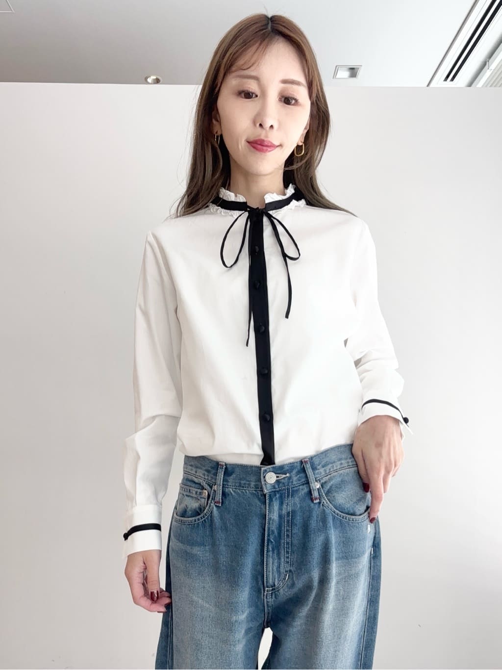 清水夏姫さんの「DRESSTERIOR｜【ウォッシャブル】テーパードコンフォートデニム」を使ったコーディネート