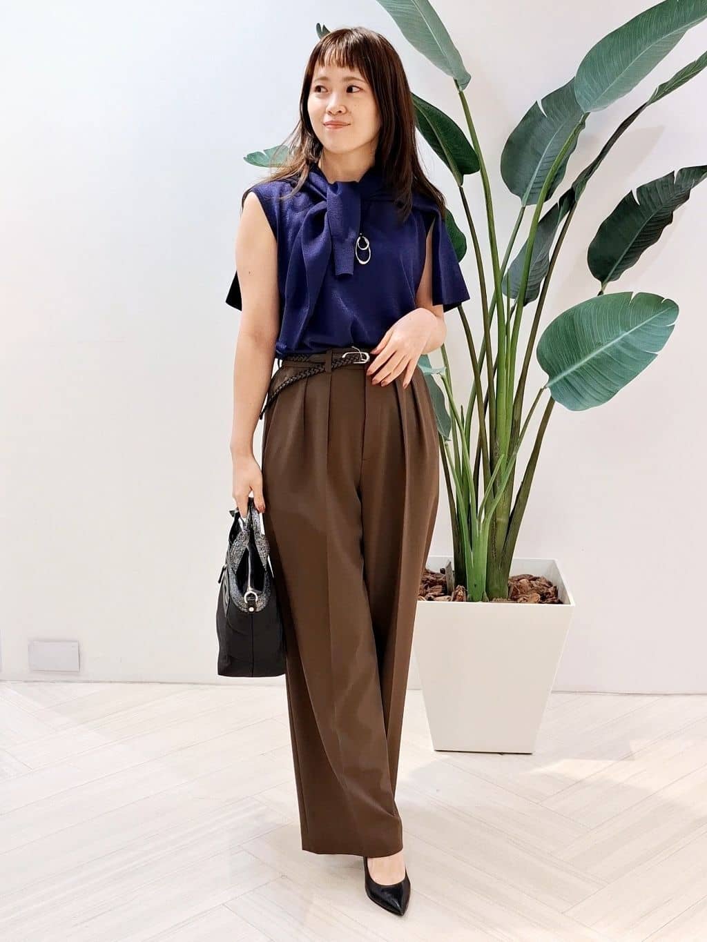 YuKaRiさんの「UNTITLED｜【アンサンブル可/洗える】シアーノースリーブ プルオーバー」を使ったコーディネート