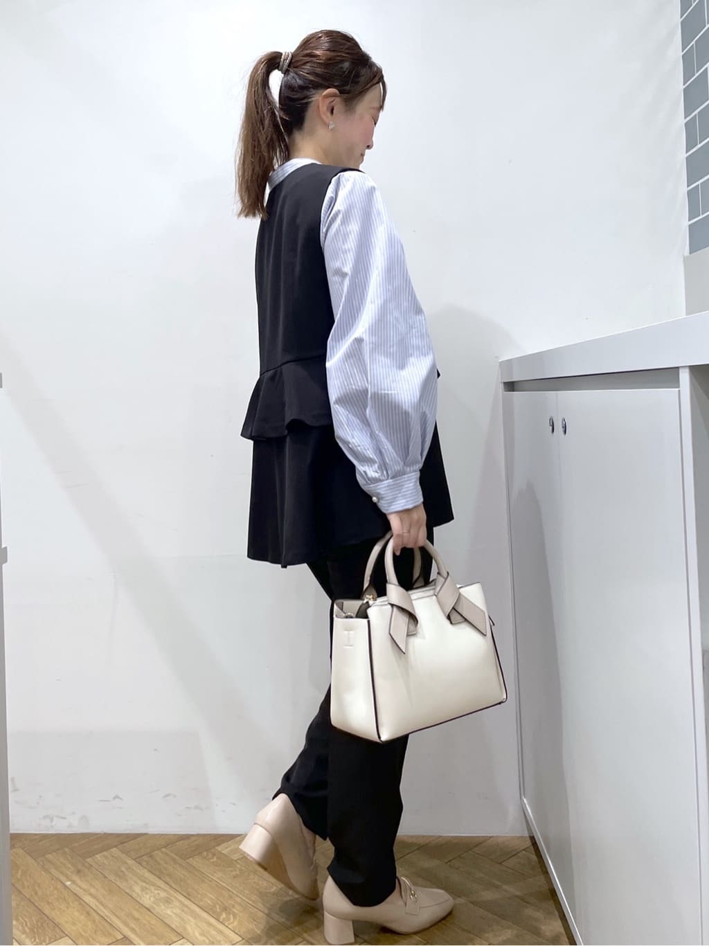 Junさんの「index｜《XS-LLサイズ》ストレッチテーパードパンツ／セットアップ対応【洗濯機洗い可／イージーアイロン／防」を使ったコーディネート