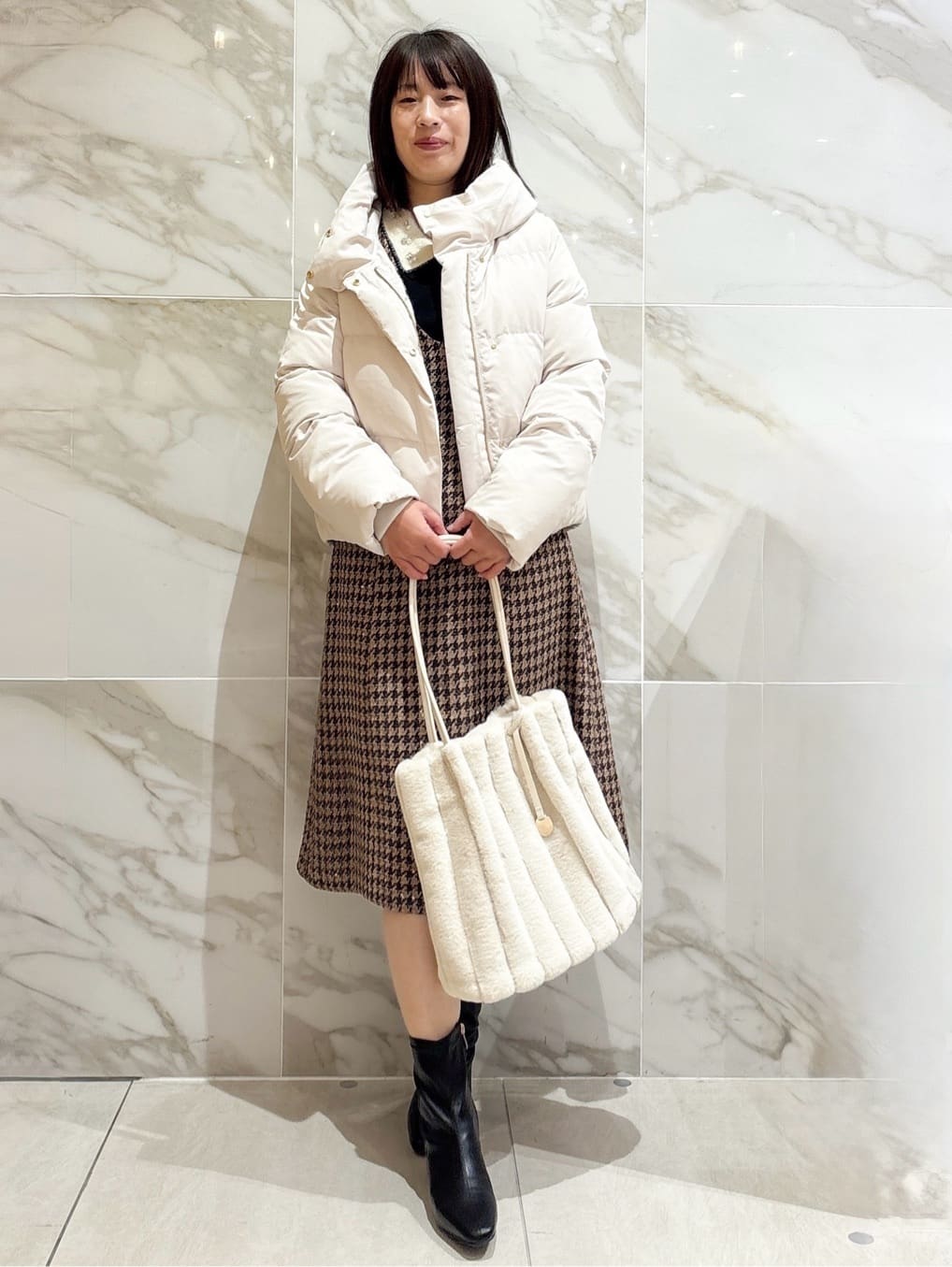 マキさんの「index｜KAWADAダウンショートコート【撥水／洗濯機OK／静電気防止裏地】《XS～LL》」を使ったコーディネート